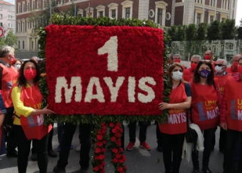 Sendika ve meslek örgütleri 1 Mayıs’ı Taksim’de kutladı