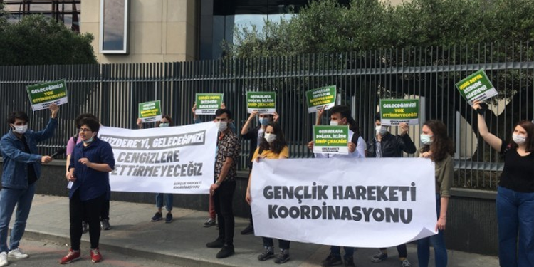 İkizdere için yapılan açıklamaya polis müdahalesi: 13 gözaltı İkizdere için yapılan açıklamaya polis müdahalesi: 13 gözaltı