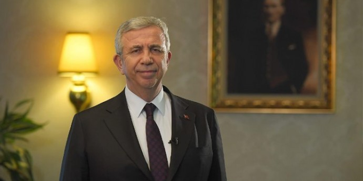 Mansur Yavaş’tan gençlere: Çıkar telefonunu Mansur Yavaş’tan gençlere: Çıkar telefonunu