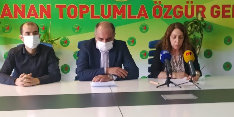 DTK ve DBP: Ülke karanlığa sürükleniyor, çözüm Sayın Öcalan’dır