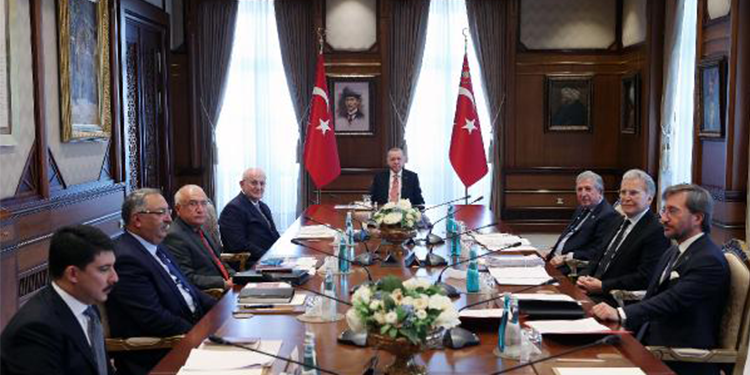 Erdoğan’dan “Anayasa” vurgusu Erdoğan’dan “Anayasa” vurgusu
