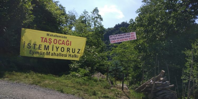 Köylülerden taşocağını incelemeye gelen heyete tepki