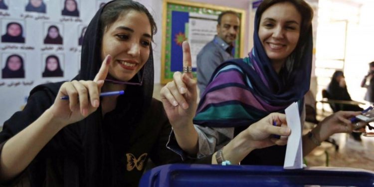 İran seçime gidiyor: Sandıktan boykot çıkabilir İran seçime gidiyor: Sandıktan boykot çıkabilir