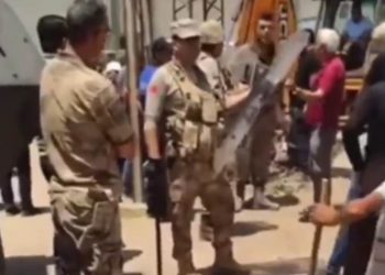 Kayyımın talimatı ile jandarmalar köylülerin suyunu kesti