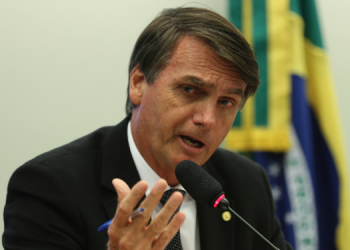 Bolsonaro’nun Copa Amerika ısrarı sürüyor