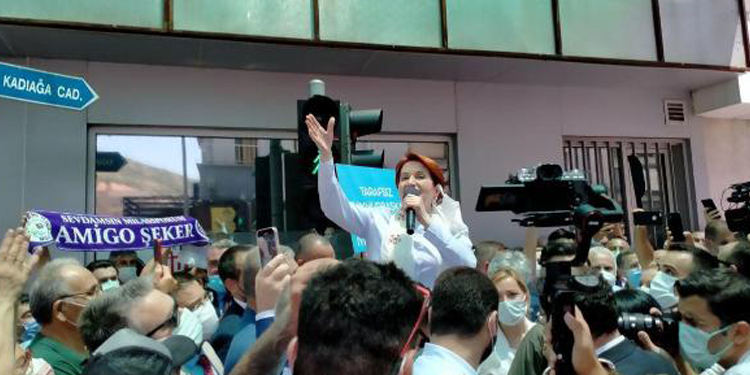 Akşener: Erdoğan yabancıların avukatı mı? Akşener: Erdoğan yabancıların avukatı mı?