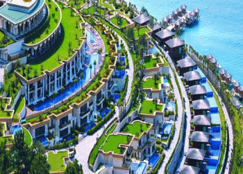 Havuz medyası patronu Paramount Hotel’in başında