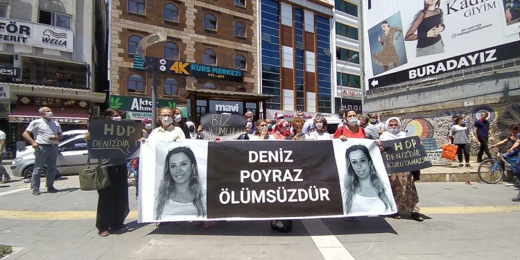 Kadınlar Poyraz’ın katledilmesini protesto etti Kadınlar Poyraz’ın katledilmesini protesto etti