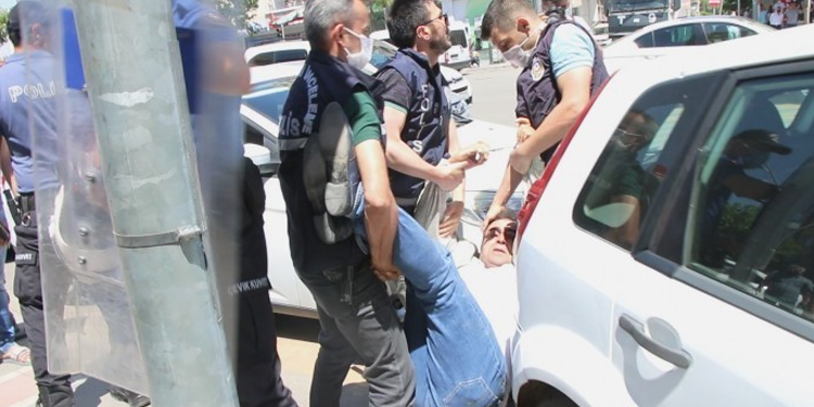 Batman Barosu’ndan polis şiddetine tepki Batman Barosu’ndan polis şiddetine tepki