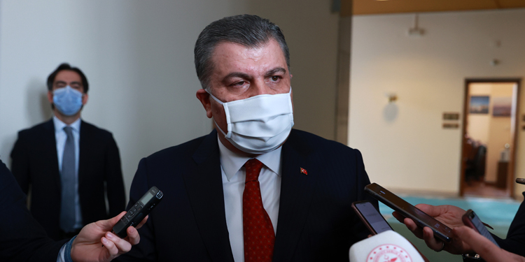 Koca: Aşı ve tedbirlerle sağlanacak toplumsal bağışıklığın aksi, kısır döngüdür Koca: Aşı ve tedbirlerle sağlanacak toplumsal bağışıklığın aksi, kısır döngüdür