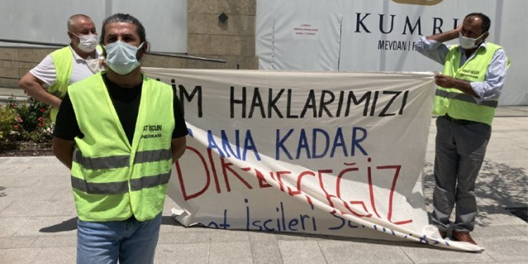 Patrondan alacağını isteyen işçilerin karşısına polis çıktı Patrondan alacağını isteyen işçilerin karşısına polis çıktı