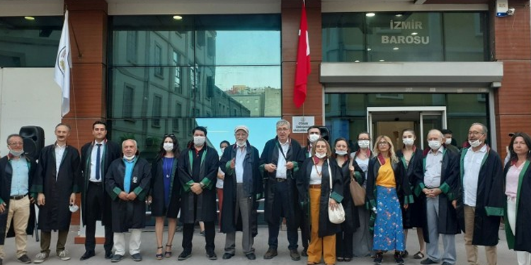 İzmir Barosu’na soruşturma: Biat etmeyeceğiz İzmir Barosu’na soruşturma: Biat etmeyeceğiz