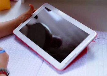 MEB’in öğrencilere dağıttığı tabletler ‘kayıt dışı’ çıktı