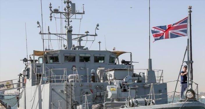Rusya İngiltere gemisine uyarı ateşi açtı Rusya İngiltere gemisine uyarı ateşi açtı