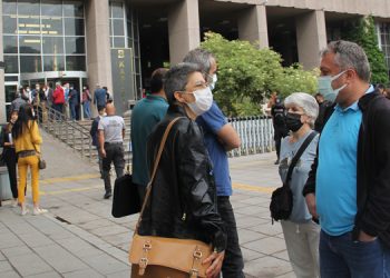 SES’lilerin adliye önündeki eylemine polis engeli