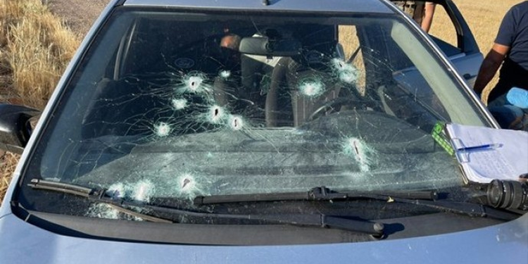 AKP ilçe başkanının kardeşine silahlı saldırı iddiası AKP ilçe başkanının kardeşine silahlı saldırı iddiası