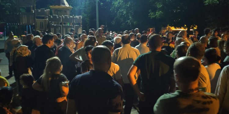 Tozkoparan sakinlerinin nöbet eylemi sürüyor Tozkoparan sakinlerinin nöbet eylemi sürüyor