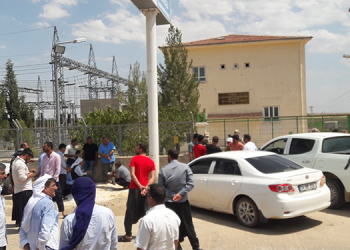 Çiftçiler elektrik kesintilerine karşı TEİAŞ’ı bastı