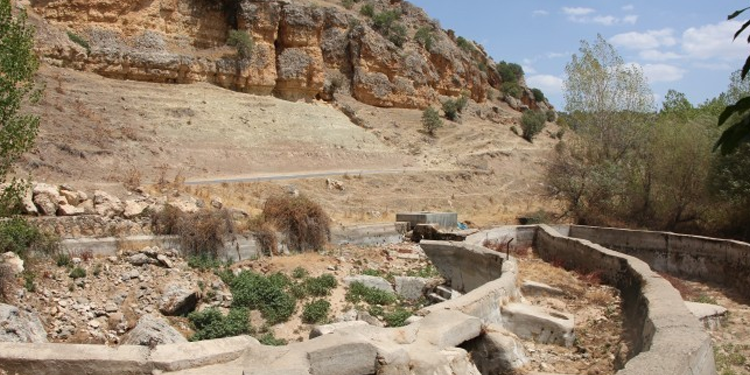 Çemê Reş’in kaynağı kurudu Çemê Reş’in kaynağı kurudu