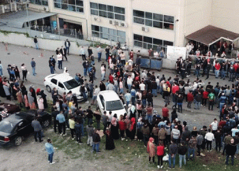 Çiftçiler Ayakkabı’da ücretsiz izin dayatması