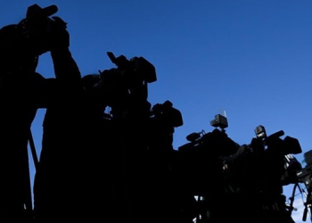 DFG: Gazeteciler nefessiz bırakılmaya çalışılıyor