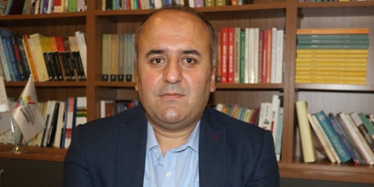 HDK Eşsözcüsü Çiçek: ‘Toplumsal olan siyasaldır’ diyerek sahaya ineceğiz HDK Eşsözcüsü Çiçek: ‘Toplumsal olan siyasaldır’ diyerek sahaya ineceğiz