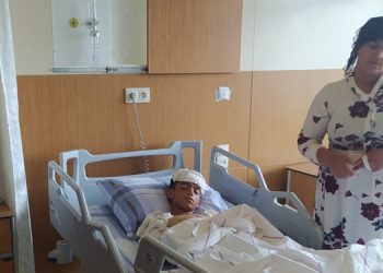 Askerin yaraladığı çocuğun tedavisi sürüyor