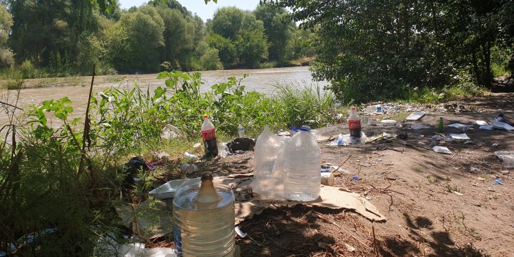 UNESCO listesindeki Hevsel Bahçeleri çöplüğe döndü