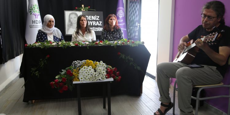 Deniz Poyraz anıldı: İsyanımızı büyüteceğiz Deniz Poyraz anıldı: İsyanımızı büyüteceğiz