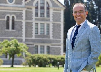 Melih Bulu’nun yardımcısı Prof. Dr. Kumbaroğlu rektör adayı oldu