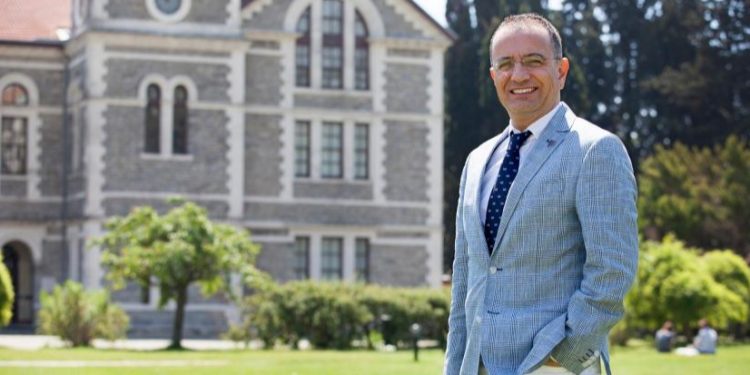 Melih Bulu’nun yardımcısı Prof. Dr. Kumbaroğlu rektör adayı oldu Melih Bulu’nun yardımcısı Prof. Dr. Kumbaroğlu rektör adayı oldu