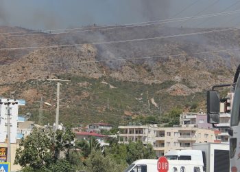 Yangınlardan kaynaklı 4 ilde onlarca köy boşaltıldı