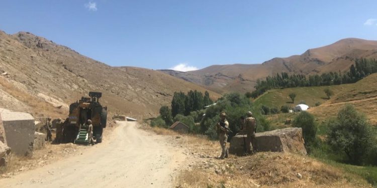 ÖHD: Operasyon bölgesine götürülen gençler kalkan yapıldı ÖHD: Operasyon bölgesine götürülen gençler kalkan yapıldı