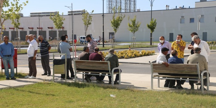 Irkçı katliamı takip eden gazetecilere polis engeli Irkçı katliamı takip eden gazetecilere polis engeli