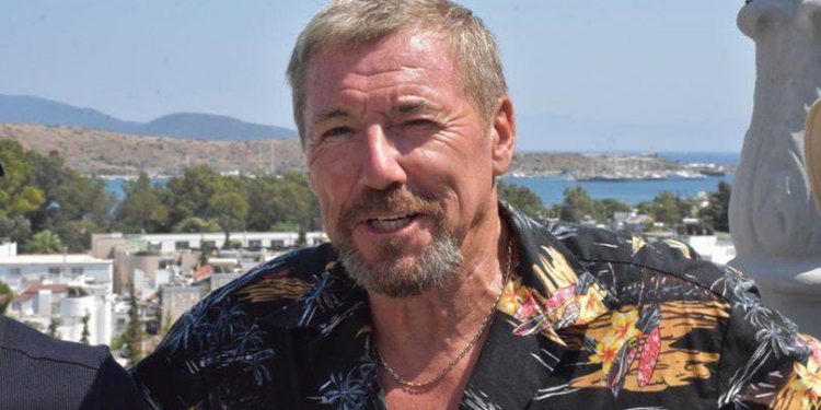 Mike Mitchell hayatını kaybetti Mike Mitchell hayatını kaybetti