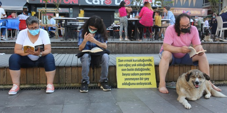 ‘Sessiz çığlık’ eylemi 240’ıncı gününde: Tahribata dur deyin ‘Sessiz çığlık’ eylemi 240’ıncı gününde: Tahribata dur deyin