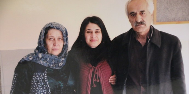 Tutuklu yakınları: Cenazeler çıkmadan talepler karşılansın Tutuklu yakınları: Cenazeler çıkmadan talepler karşılansın