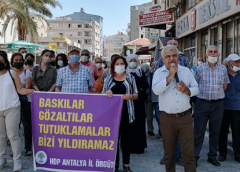 HDP’ye saldırı Antalya’da protesto edildi