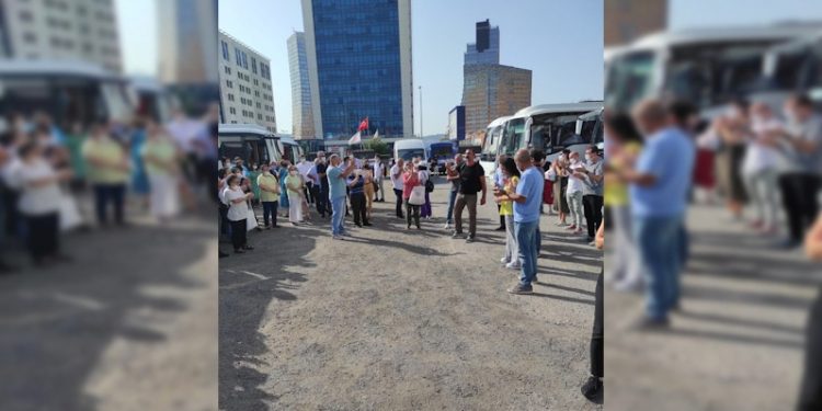 Ataşehir Belediyesi işçileri, iş yeri temsilcilerine sahip çıktı