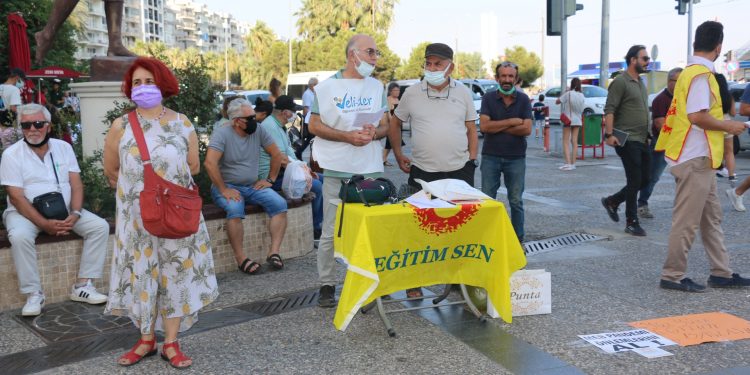 Yüz yüze eğitim için imza kampanyası başlatıldı