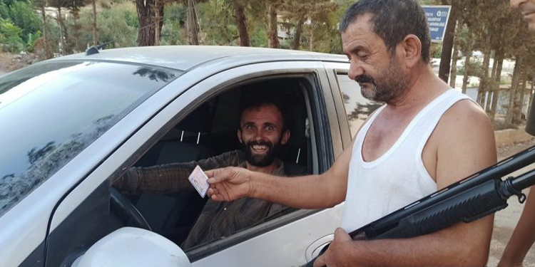 Antalya’da ırkçı gruplar yol kesip, kimlik kontrolü yapıyor Antalya’da ırkçı gruplar yol kesip, kimlik kontrolü yapıyor