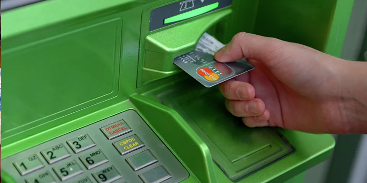 ATM’lerde işlem ücreti tavanı 4 TL’ye yükseldi ATM’lerde işlem ücreti tavanı 4 TL’ye yükseldi