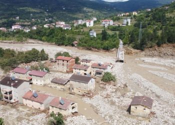 Karadeniz’de can kaybı 71’e yükseldi