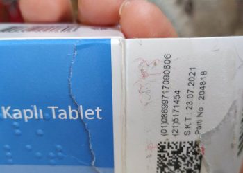 Karantinaya alınan aileye tarihi geçmiş ilaç verildi