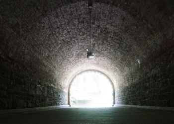 Afganistan’dan Türkiye’ye gelen genç, drenaj tünelinde yaşıyor