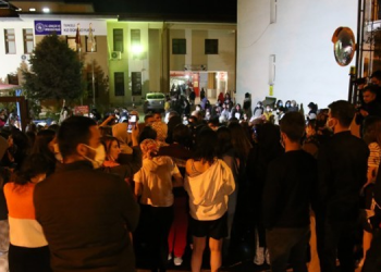 Barınma sorunu yaşayan öğrencilere 2 kentte müdahale: Çok sayıda gözaltı