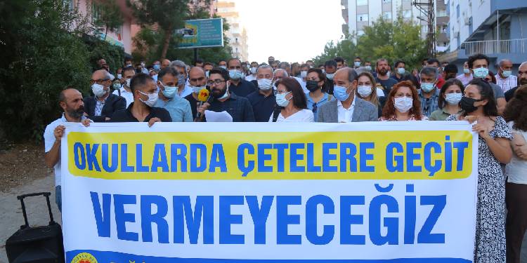 Eğitim Sen’den saldırıya uğrayan öğretmenlere ilişkin açıklama Eğitim Sen’den saldırıya uğrayan öğretmenlere ilişkin açıklama