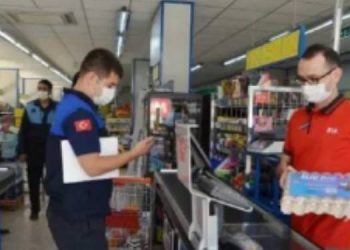 Zabıtadan ‘fahiş fiyat’ denetimi: 5 litre diye satılan yağ 4.5 litre çıktı