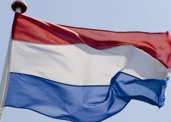 Afganistan’daki tahliyelerden ötürü eleştirilen Hollanda Savunma Bakanı istifa etti