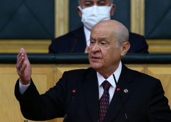Bahçeli’den eski AKP milletvekiline “laiklik” tepkisi